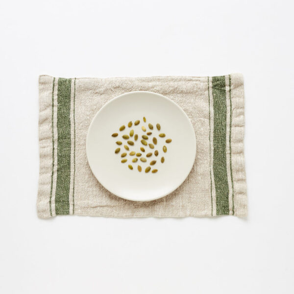 classic design Linen Placemat protect your table from heat and scratches 100% European linen lightweight and beautiful; the natural wrinkled look will create a rustic and simple look